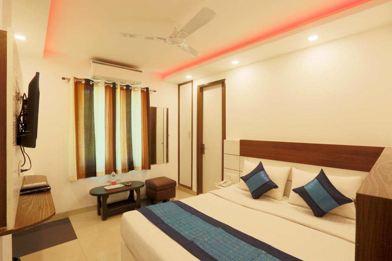 Hotel Airport Star New Delhi Exteriör bild