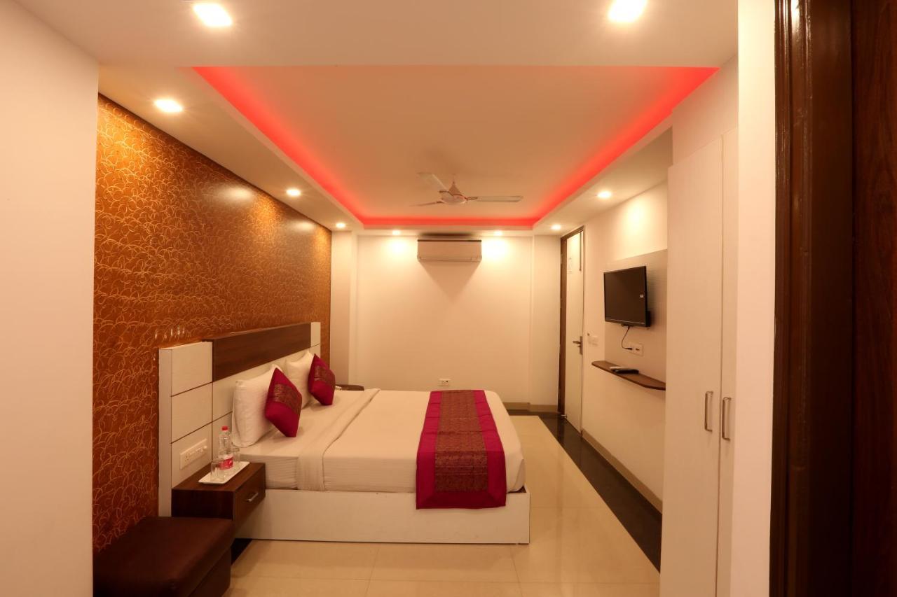 Hotel Airport Star New Delhi Exteriör bild