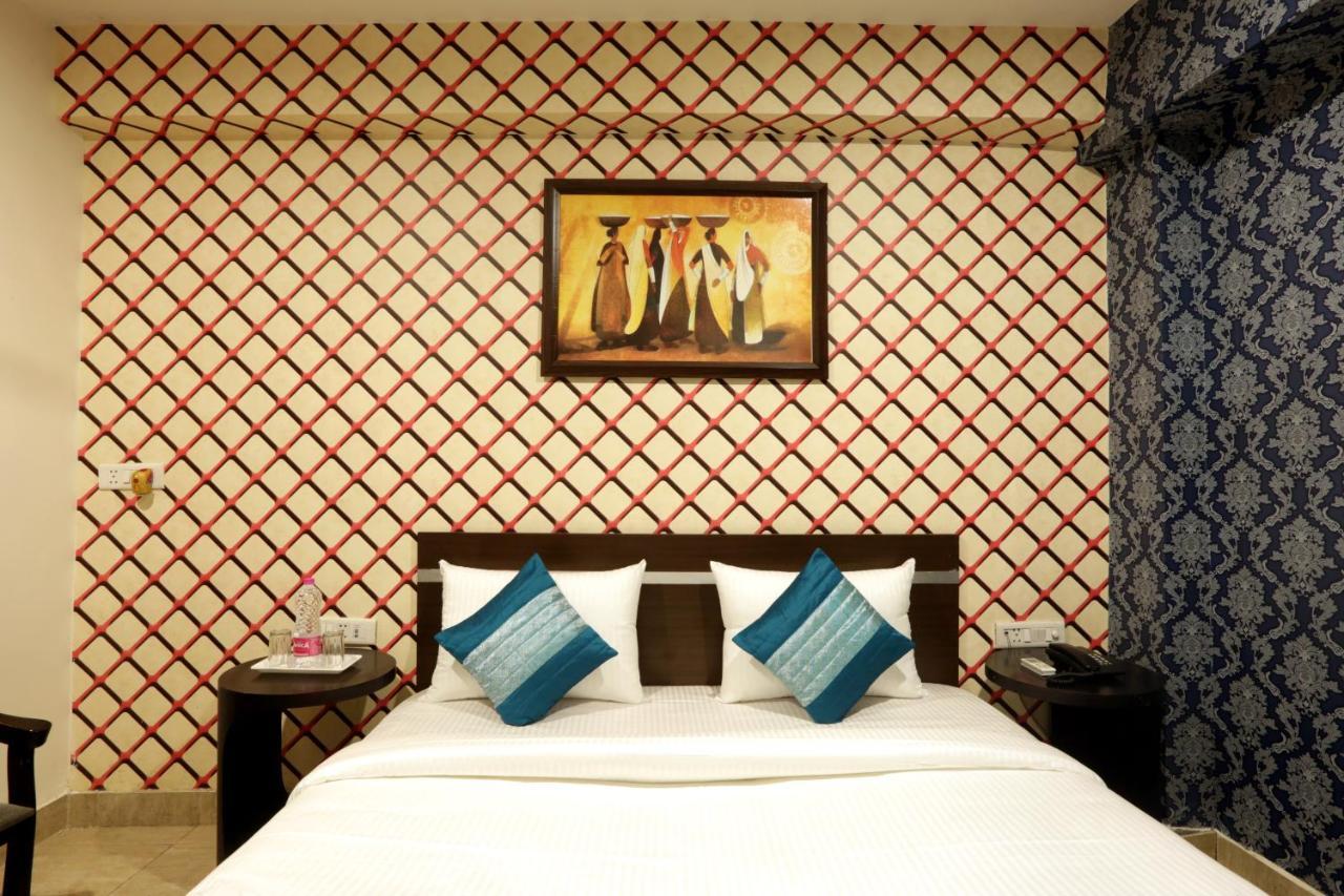 Hotel Airport Star New Delhi Exteriör bild