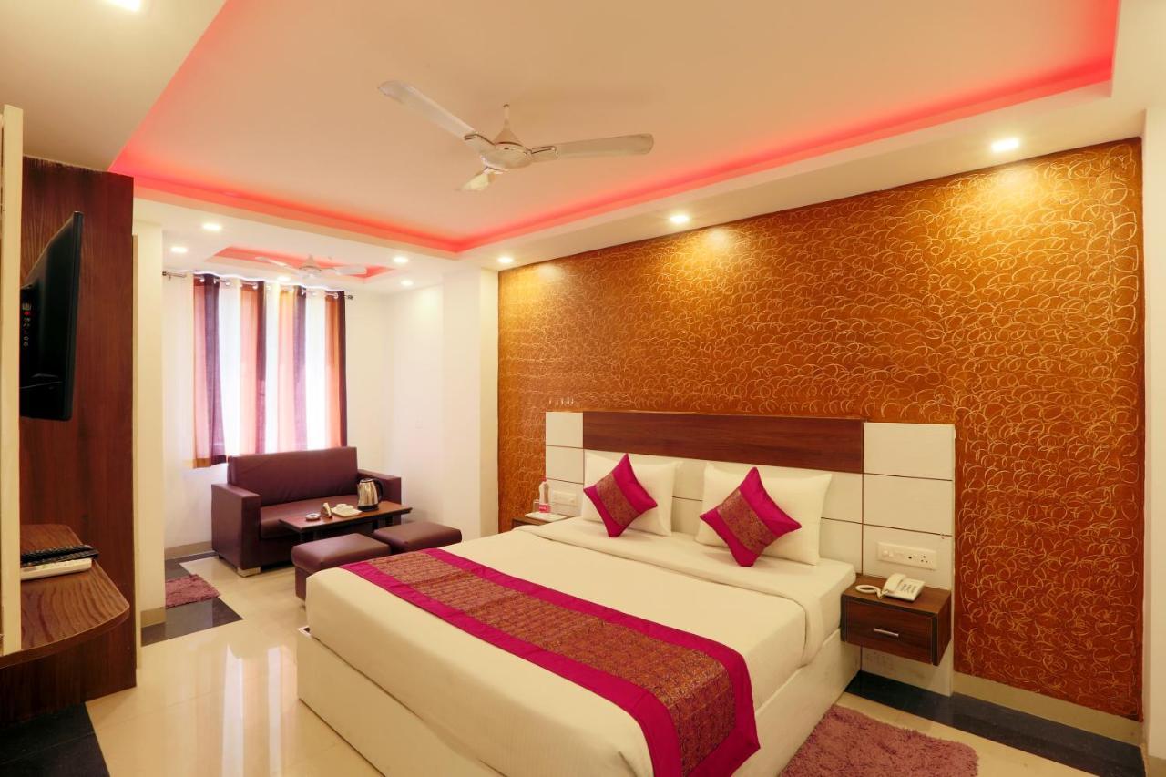 Hotel Airport Star New Delhi Exteriör bild
