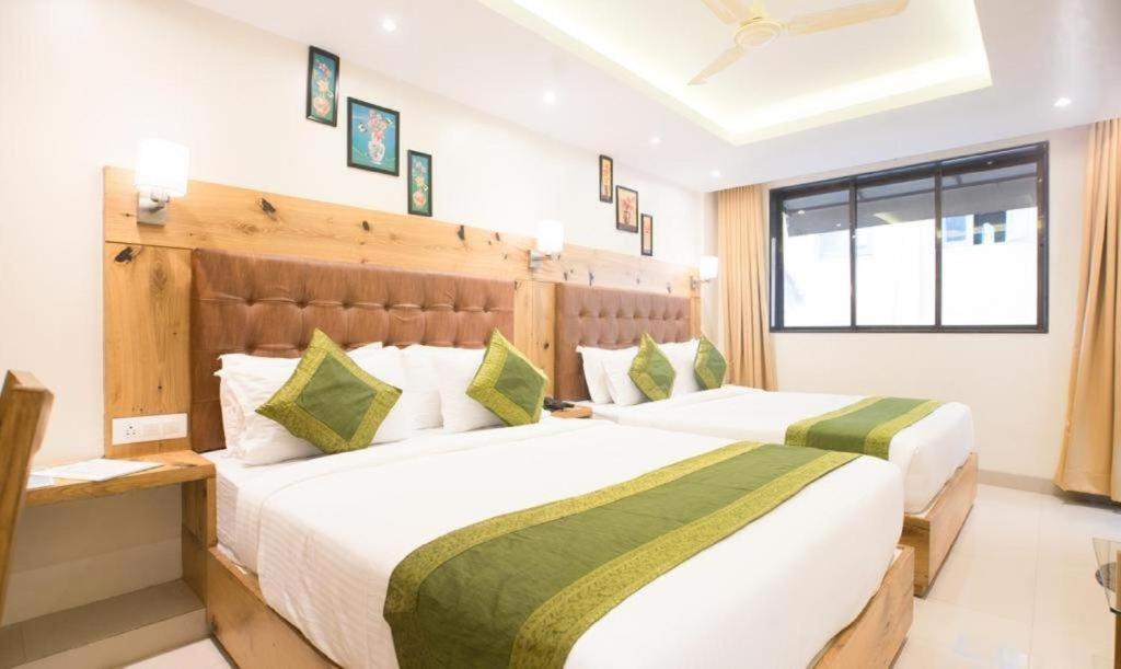 Hotel Airport Star New Delhi Exteriör bild